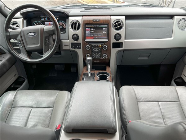 Ford F-150 Lariat photo 6